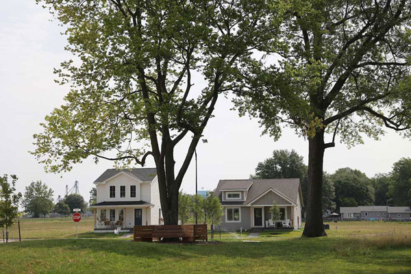Veterans District two homes in Veterans District